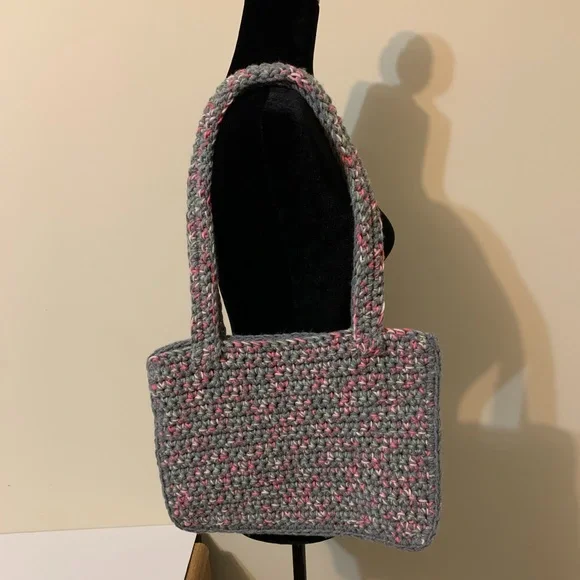 Shoulder Bag solid gray on one side mix Gray and pink on the other side - Picture 8 of 16